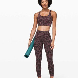 Lululemon aligns printed Mini Dusk Floral Antique Bark Black